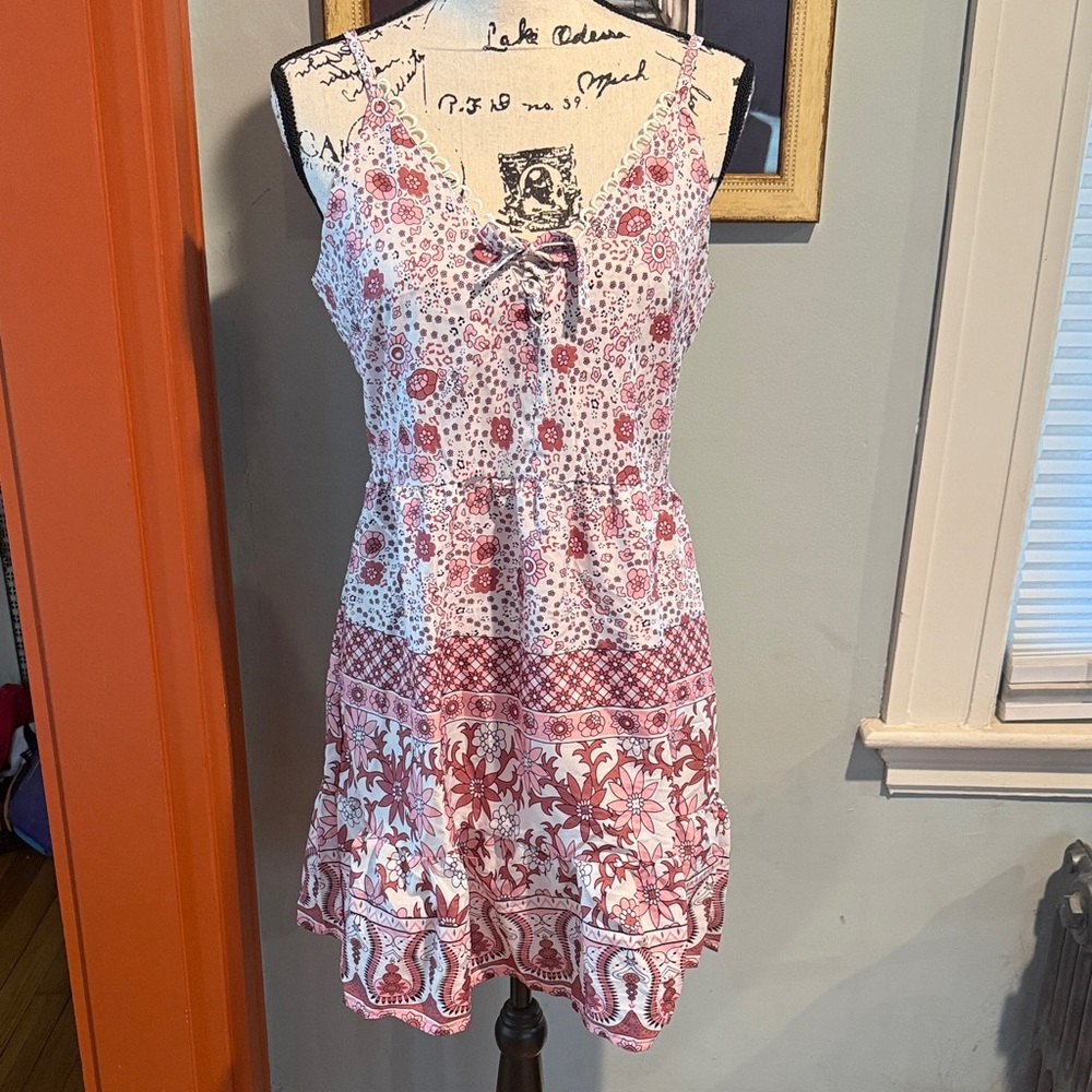 Floral Pink and White Summer Dress (M/L)